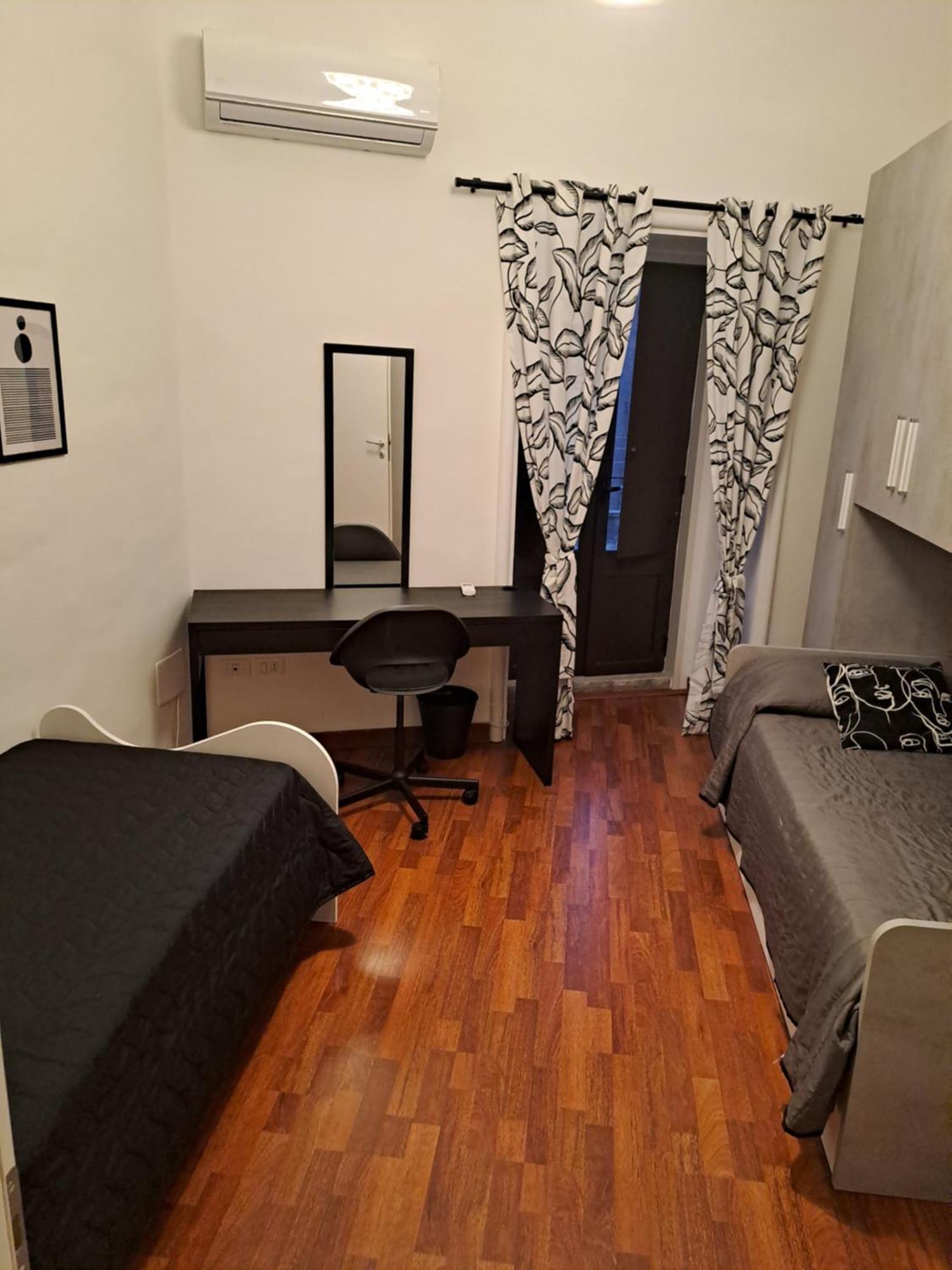 Re Federico II Apartment คาตาเนีย ภายนอก รูปภาพ